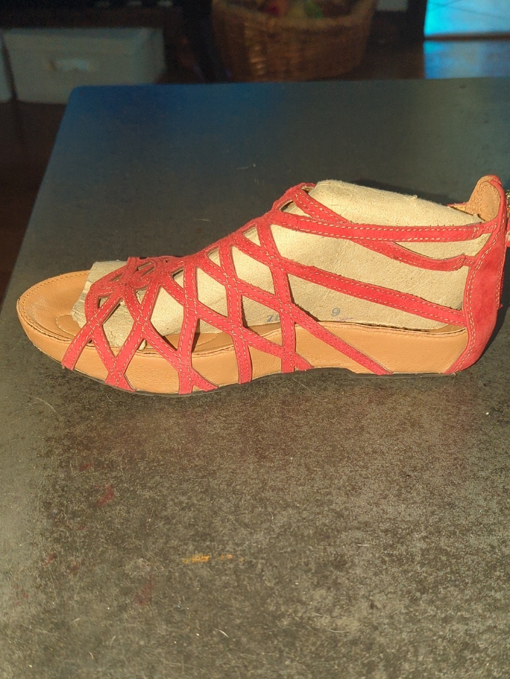 Earth Red Strappy Women's Sandals - Stylish Open-Toe Design - Picture 6 of 7